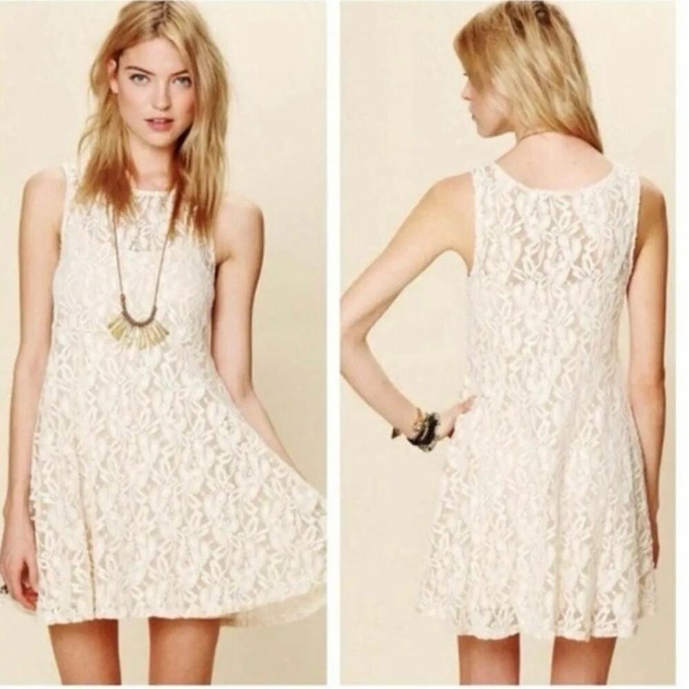 🌟FREE PEOPLE Sz L Miles of Lace Sleeveless Mini Floral Lace Overlay Swing Dress